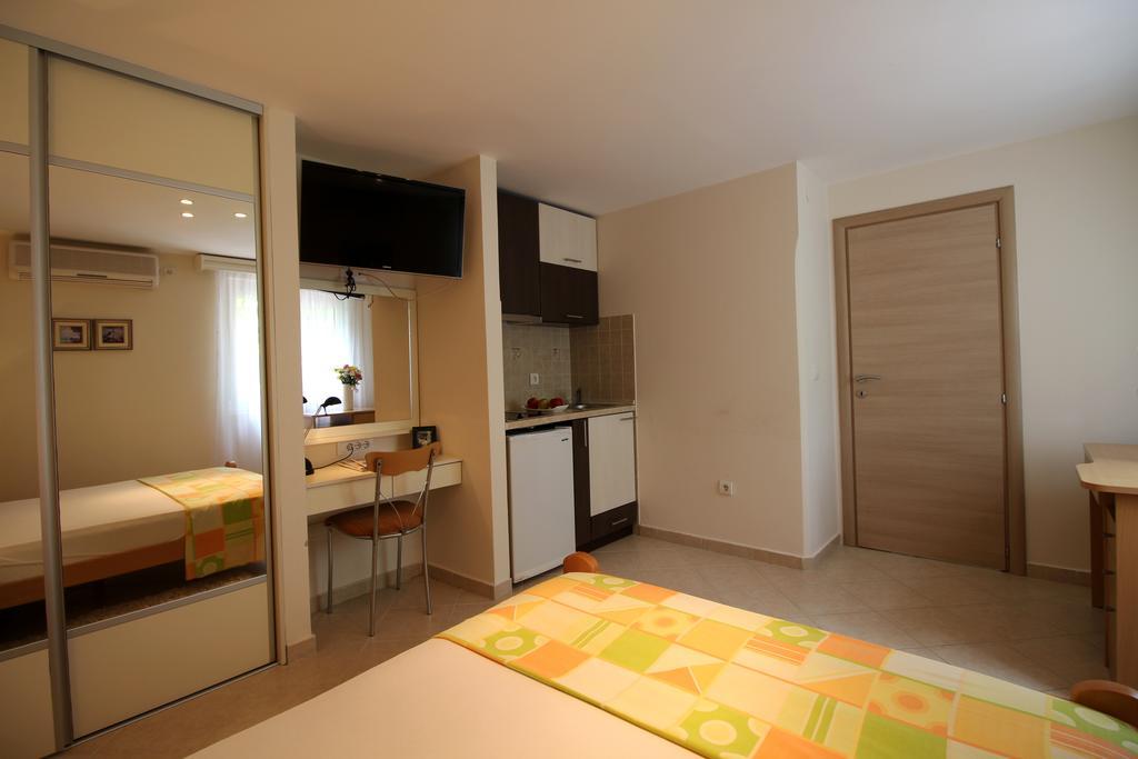 Apartments Kordic Kotor Bagian luar foto