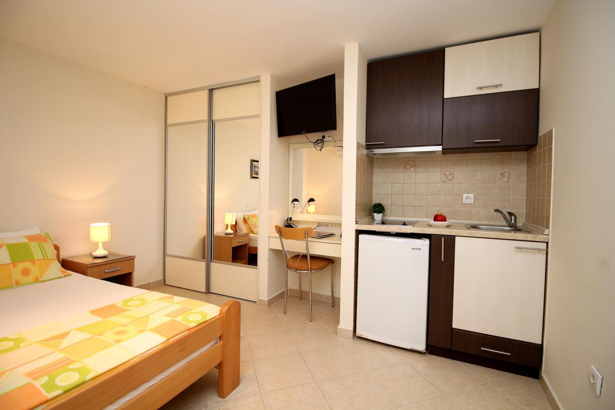 Apartments Kordic Kotor Bagian luar foto